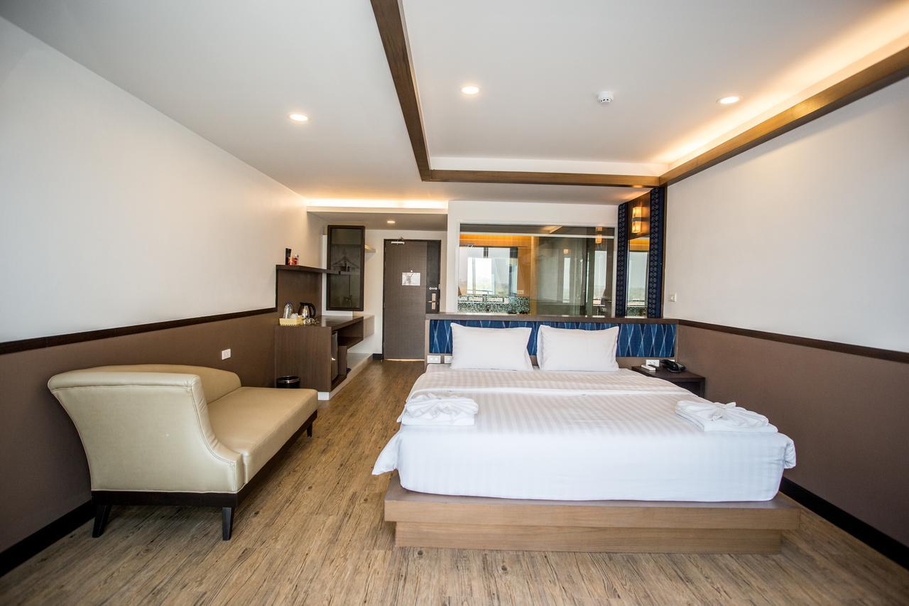 Blu Hotel Nakhon Phanom Exterior photo