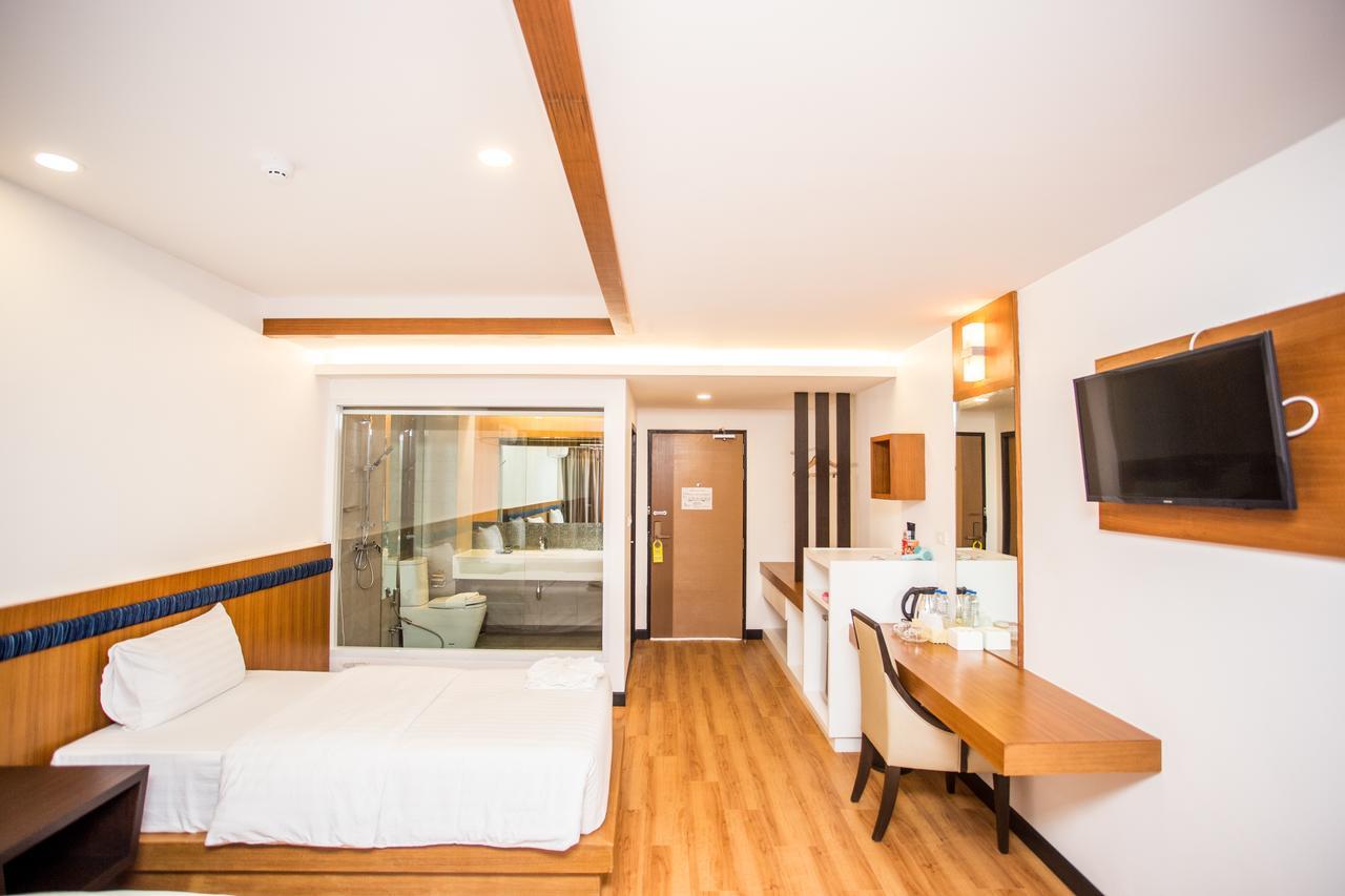 Blu Hotel Nakhon Phanom Exterior photo