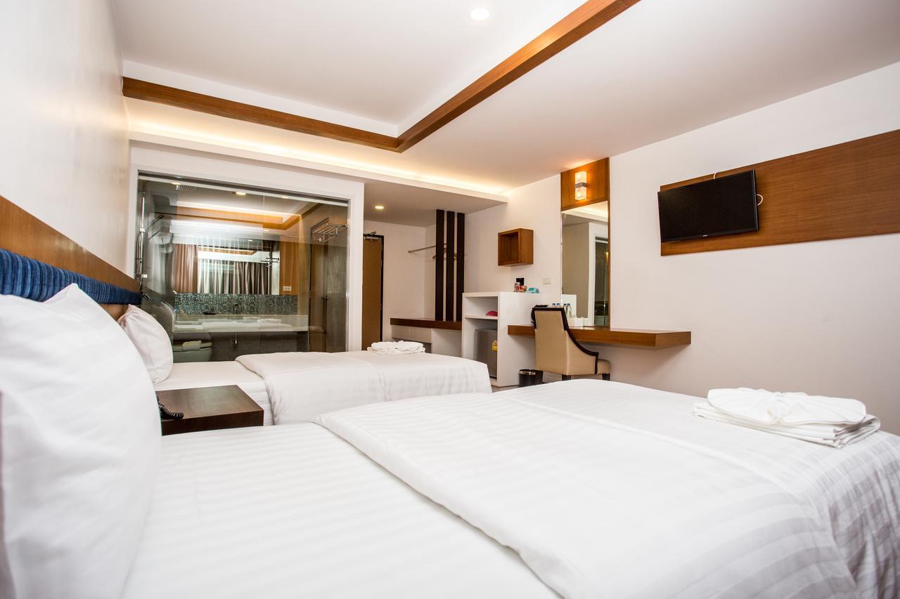 Blu Hotel Nakhon Phanom Exterior photo